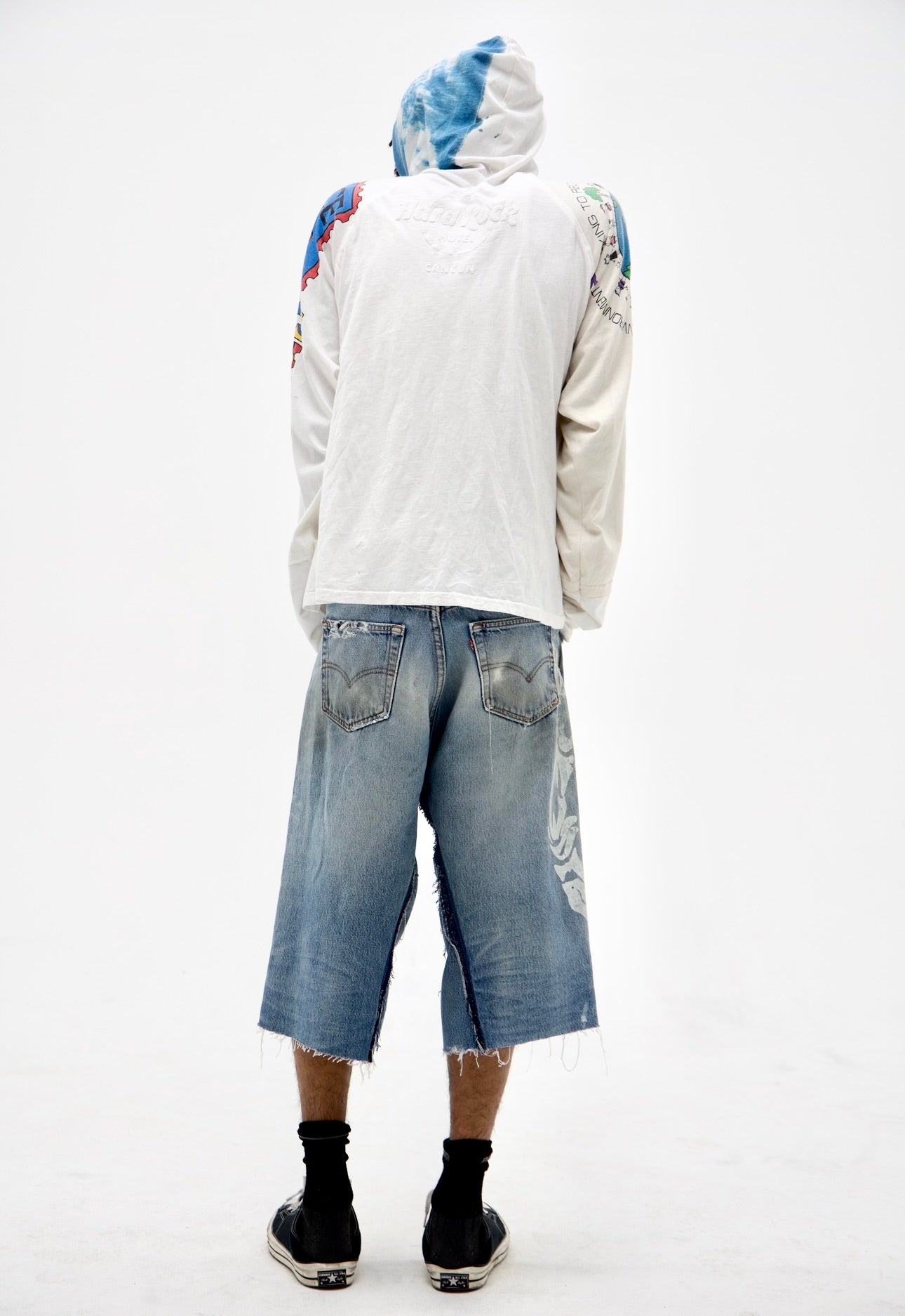 “Tourist” T-Shirt Hoodie